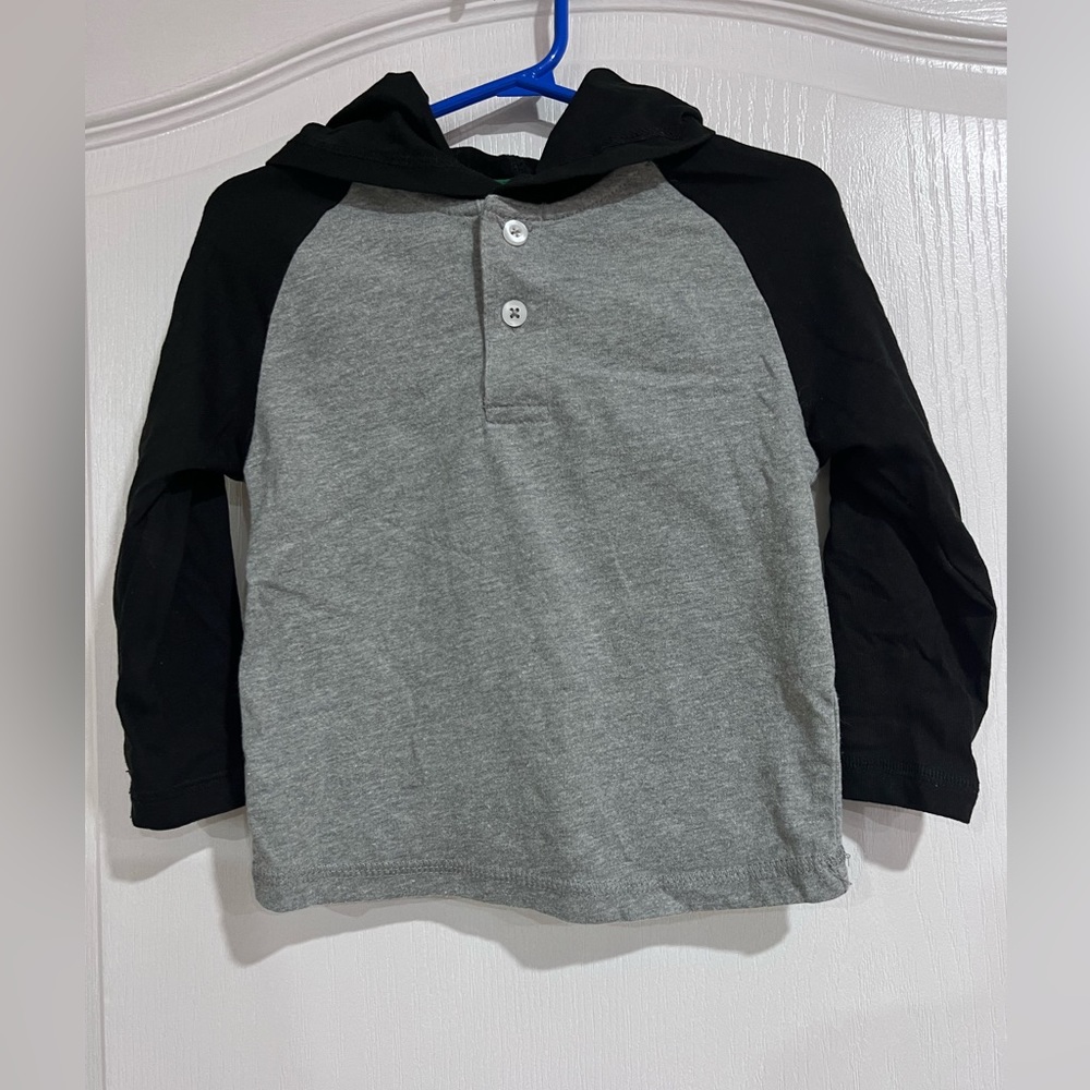 Boys long sleeve hoodie shirt size 2T